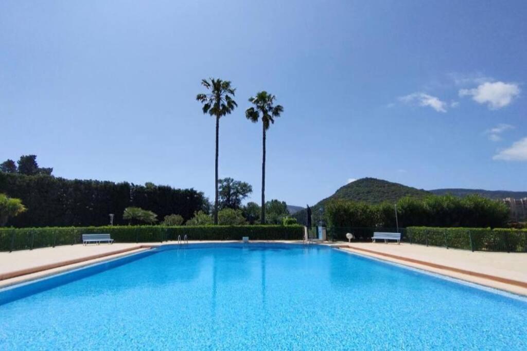 Ginkgo Studio - Piscine, Proche De La Mer, Golf, Wifi Мандельё-ла-Напуль Экстерьер фото